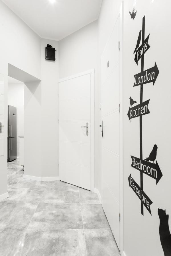 Przytulna Kawalerka Z Antresola Apartment Katowice Bagian luar foto